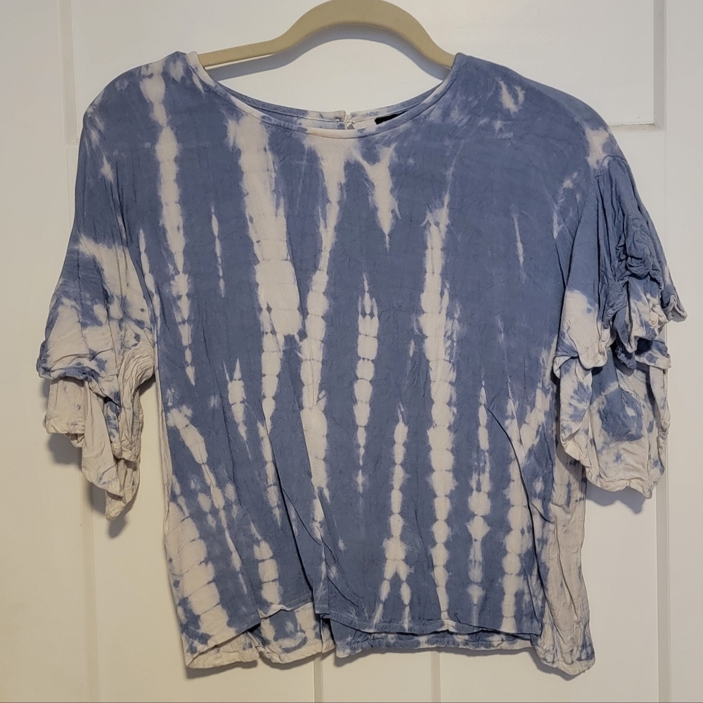 Style Envy Blue and White Tie-Dye Short Sleeve Top